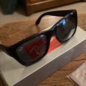 Ray-Ban RB4194 Black Sunglasses NIB